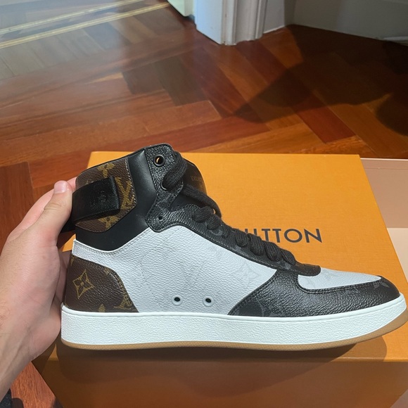 COPY - Louis Vuitton Rivoli Sneakers Brand new - Picture 6 of 9